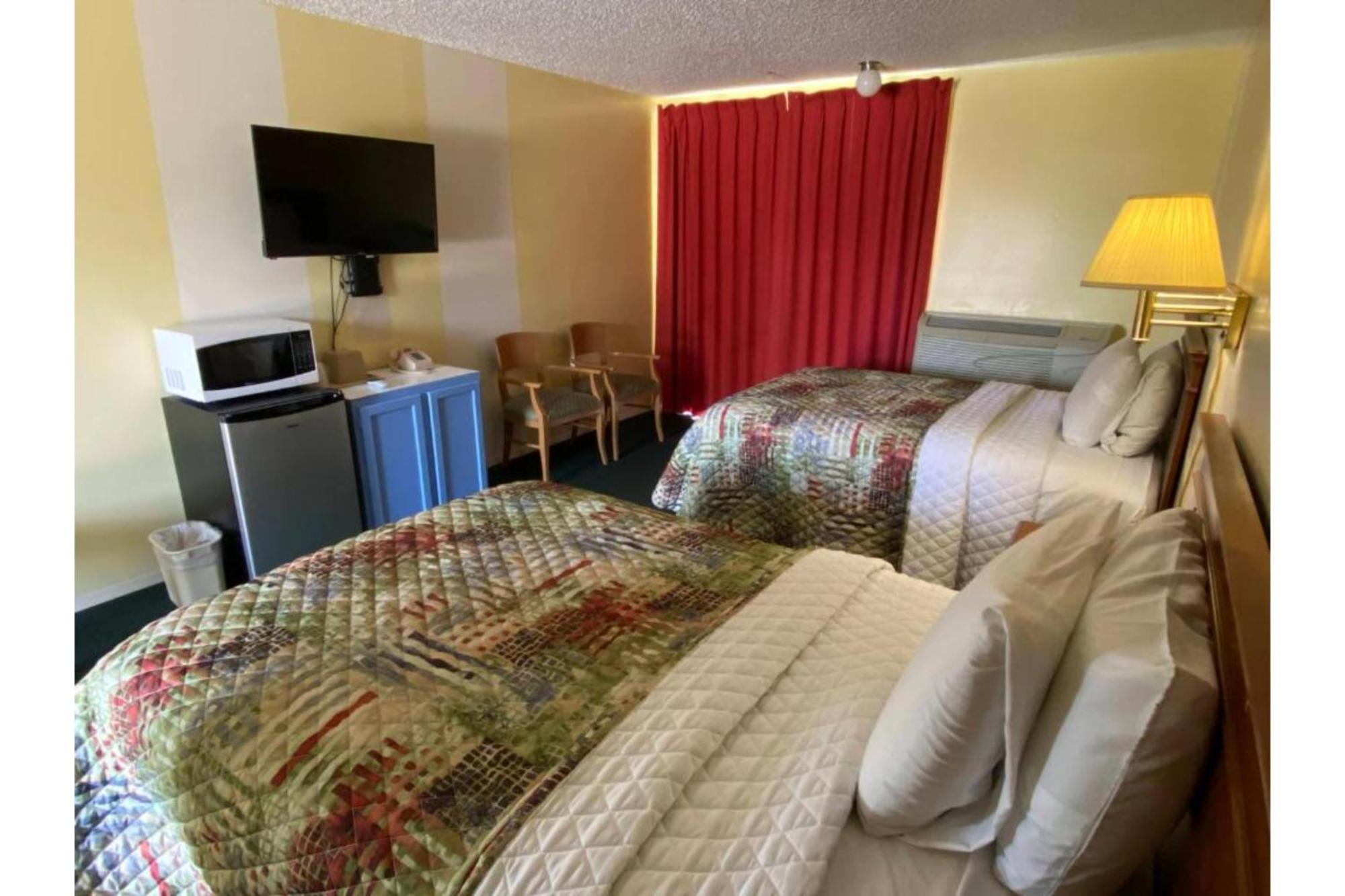 Lake Country Inn Riverside Esterno foto